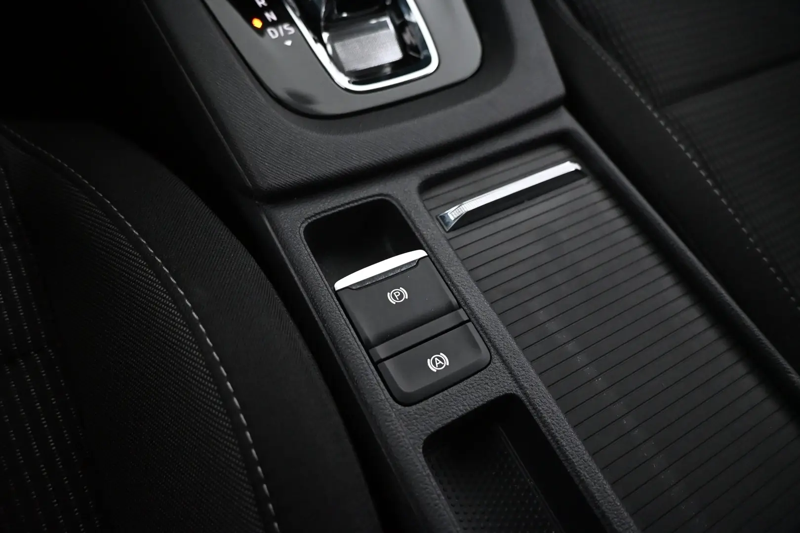 Car Image - 5t4LtVRdu9fEtDHHrLTvBY