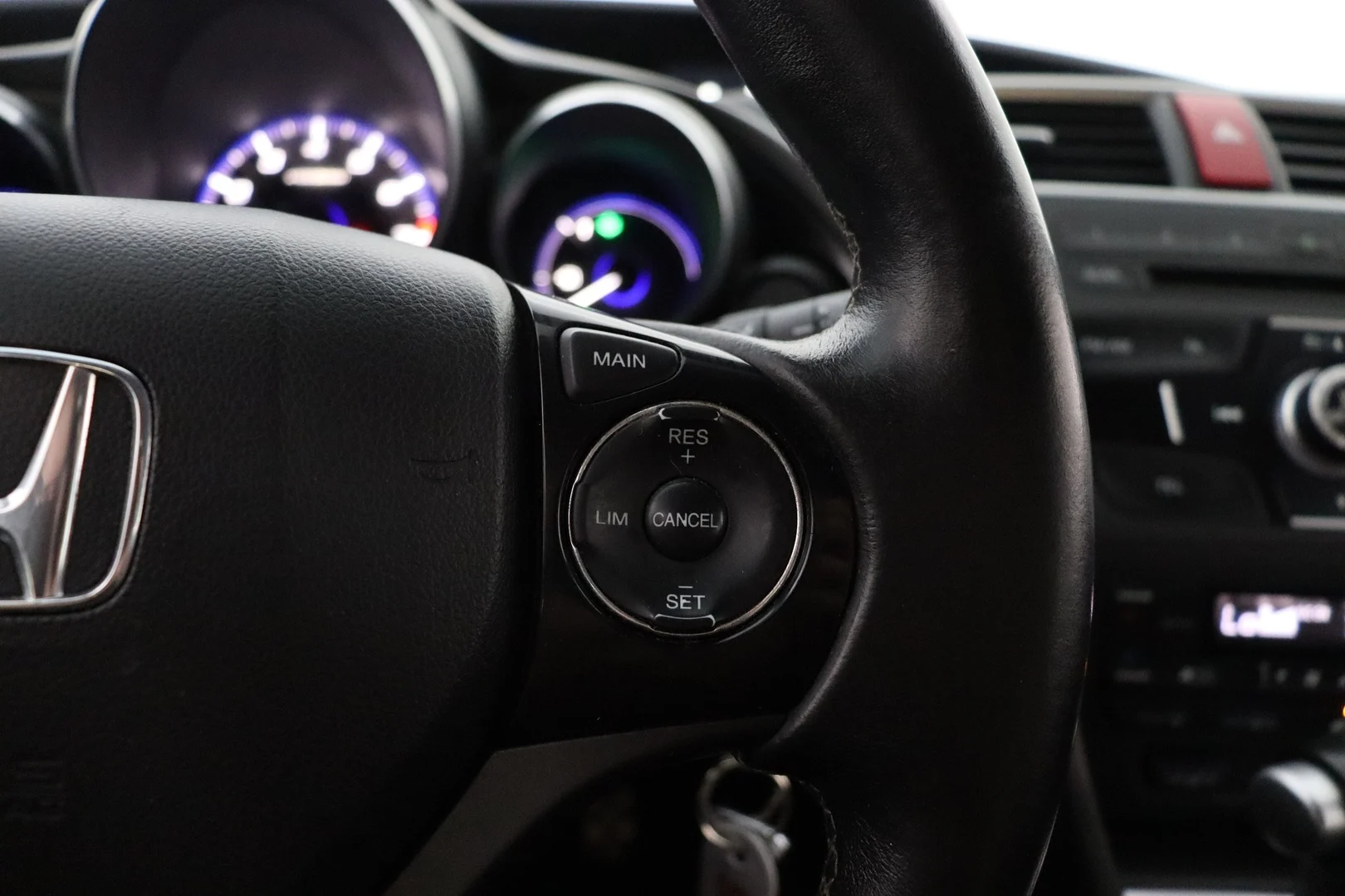 Car Image - 6Q7inZkICJj4pEdM0WeNG