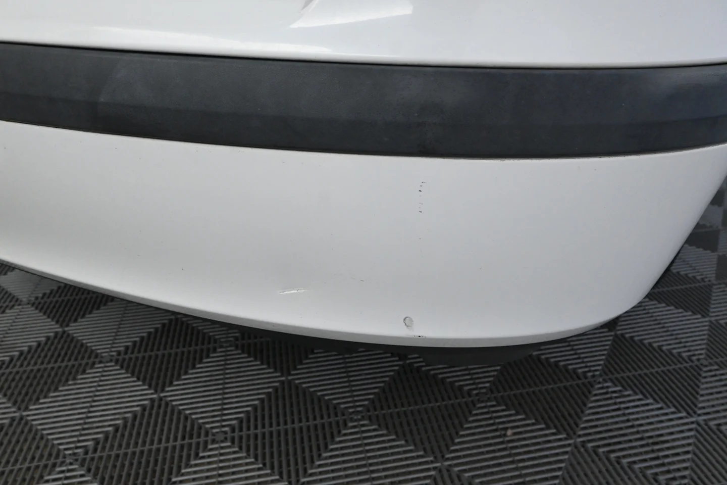 Car Image - 3AEKNisSo0Df0rKN8QrDnu