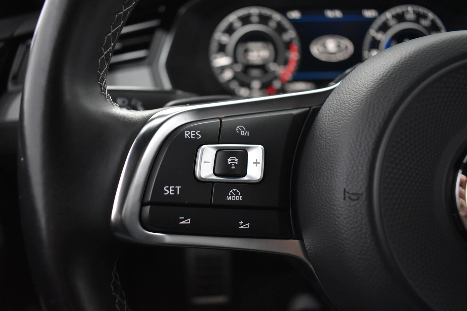 Car Image - 7dst6qBm5ZY0oqY7T95l0t