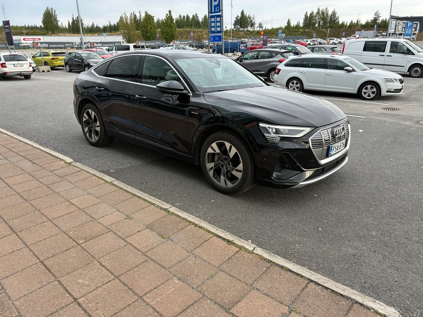 Car Image - g4DoeYxNMcUByG1l2SMcT