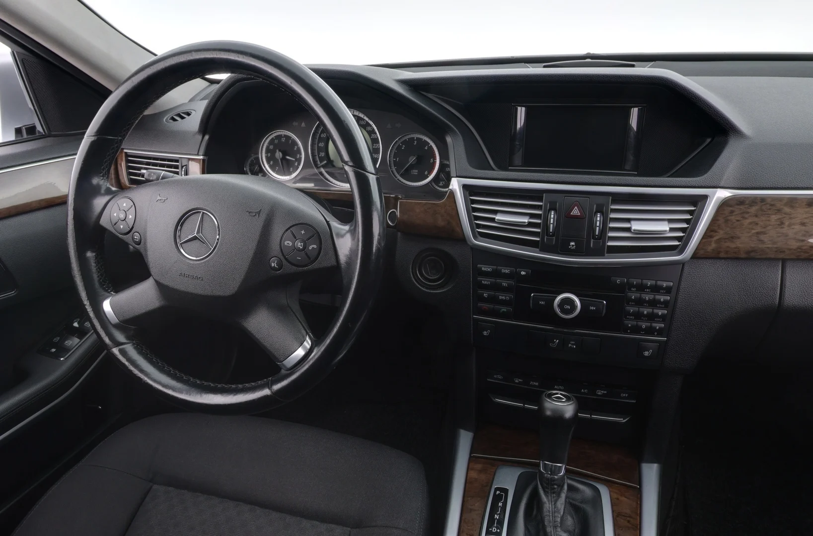 Car Image - 2mvKwe35eRHtR7Dp7xrEZ3