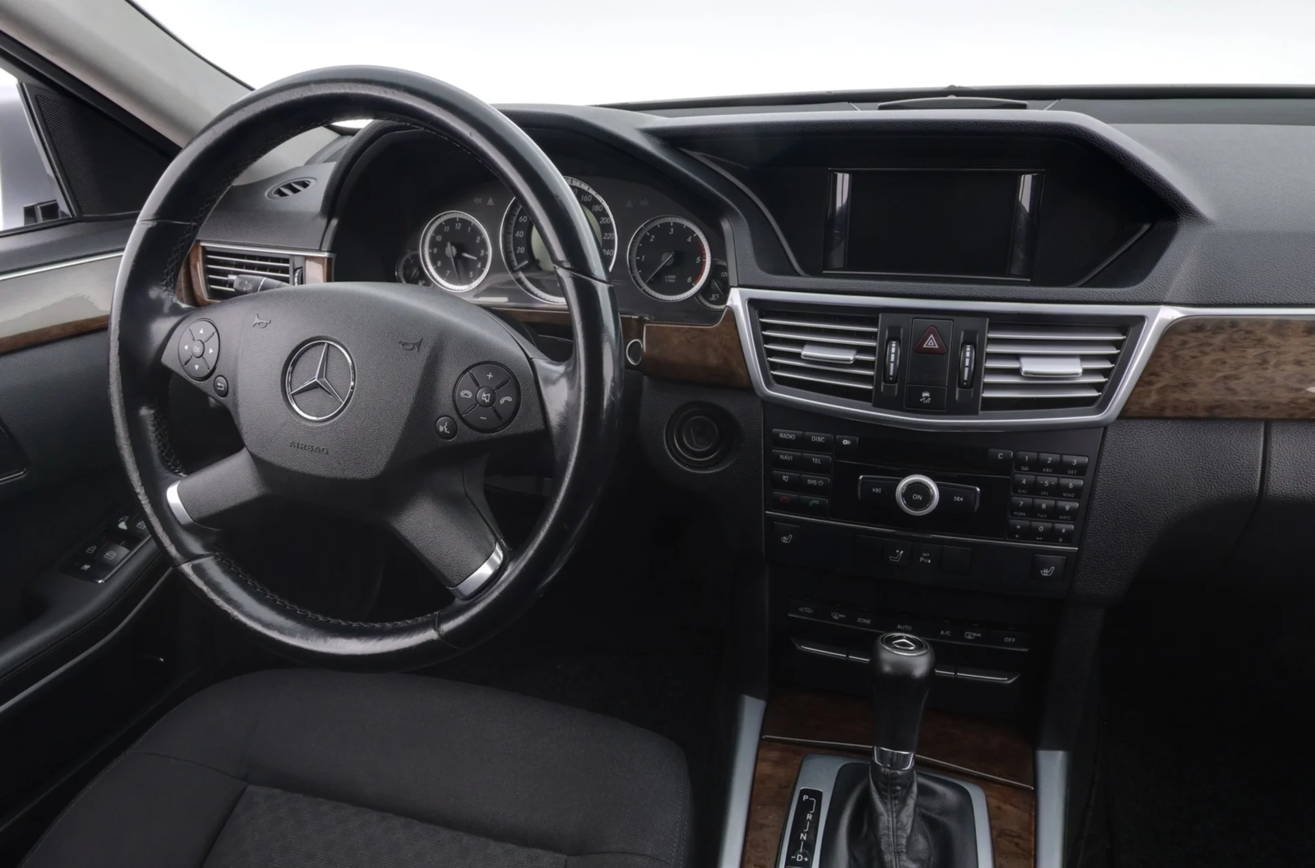 Car Image - 2mvKwe35eRHtR7Dp7xrEZ3