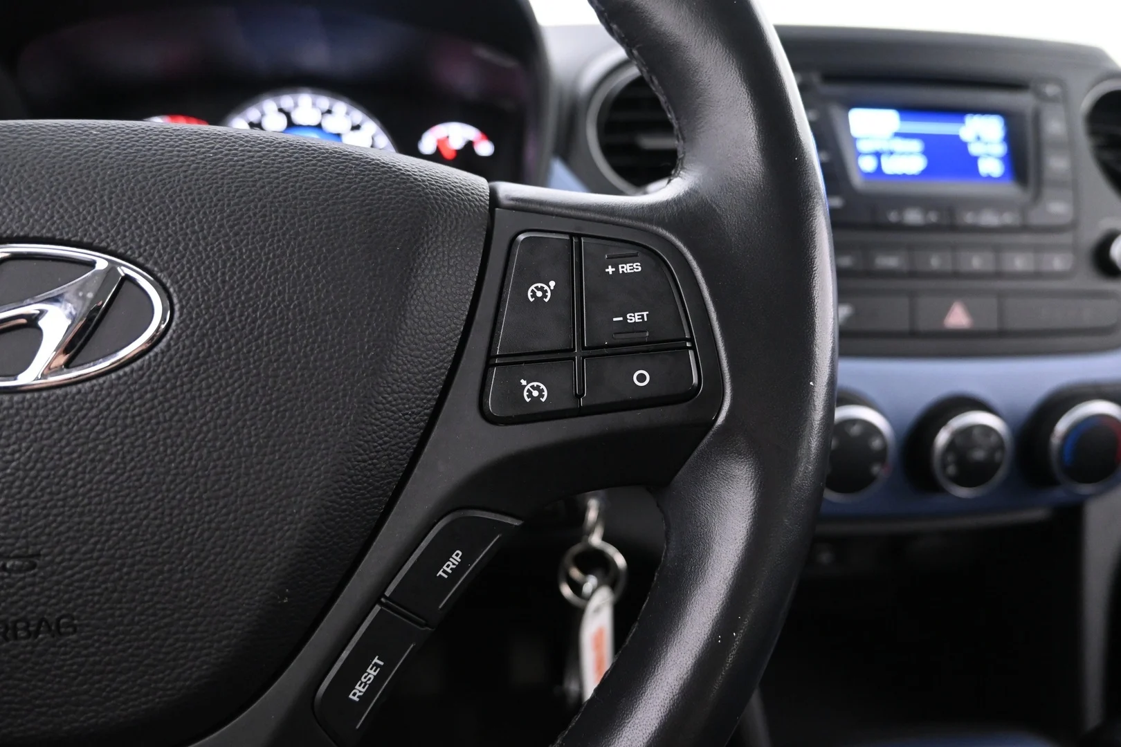 Car Image - 4i4YC0Y8LrvvXtry9yALWw