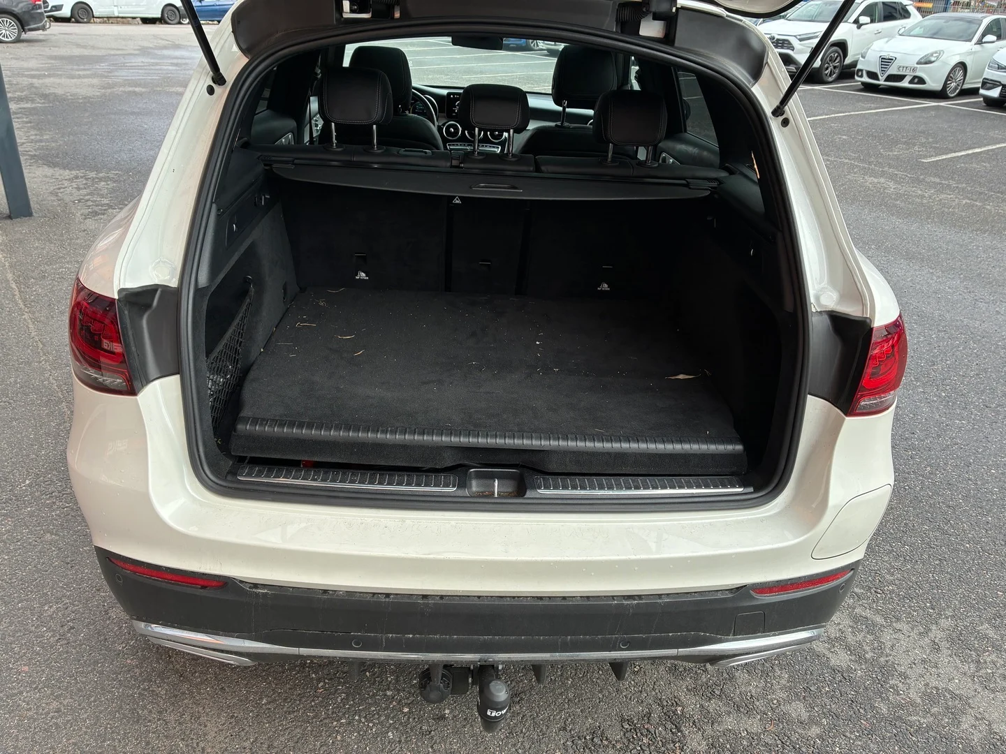 Car Image - 2OF3QiKKg0AWBIaq1xOgNC