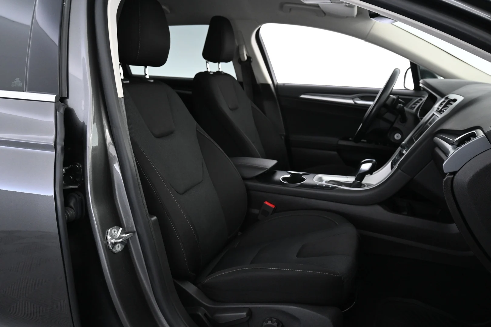 Car Image - 1UIfba0F5SSLWDZX7KscYB