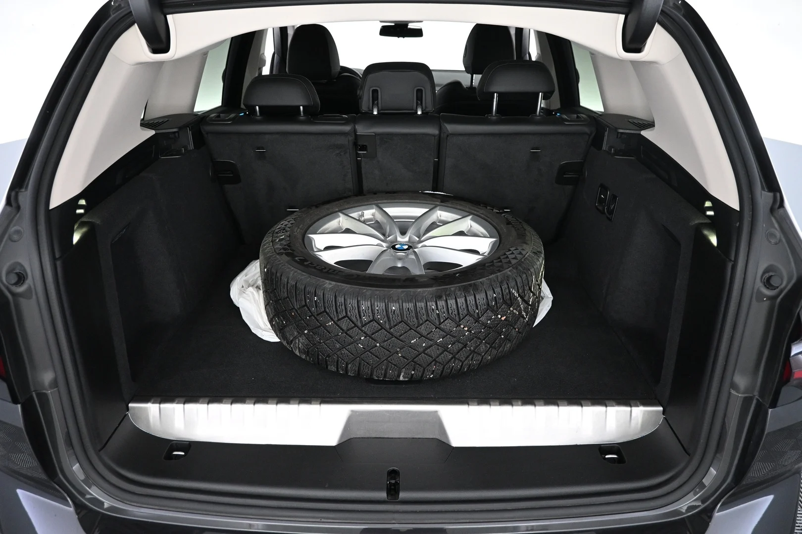 Car Image - xYTHzEQ0BiTRKxCmqfkq1