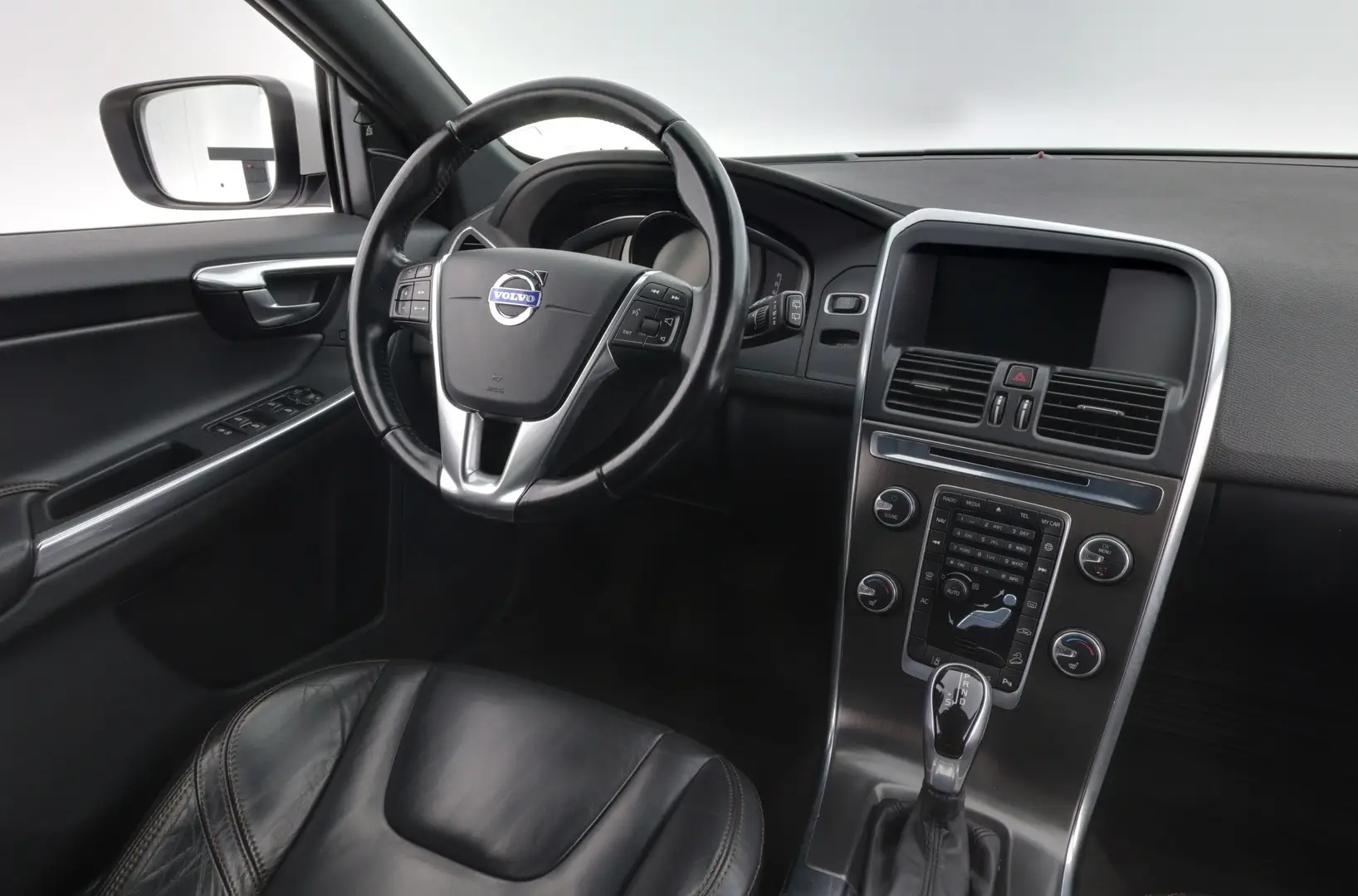 Car Image - 5llrrbFk8GU0Ha0jnGtOxD