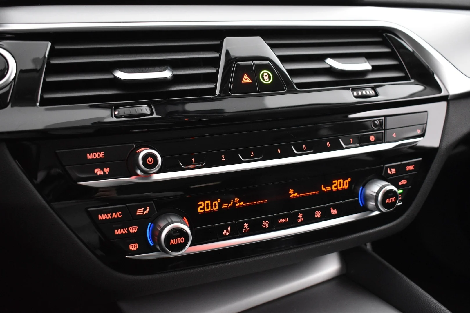 Car Image - 3u83ZjnqPmXByVLPoEYUrn