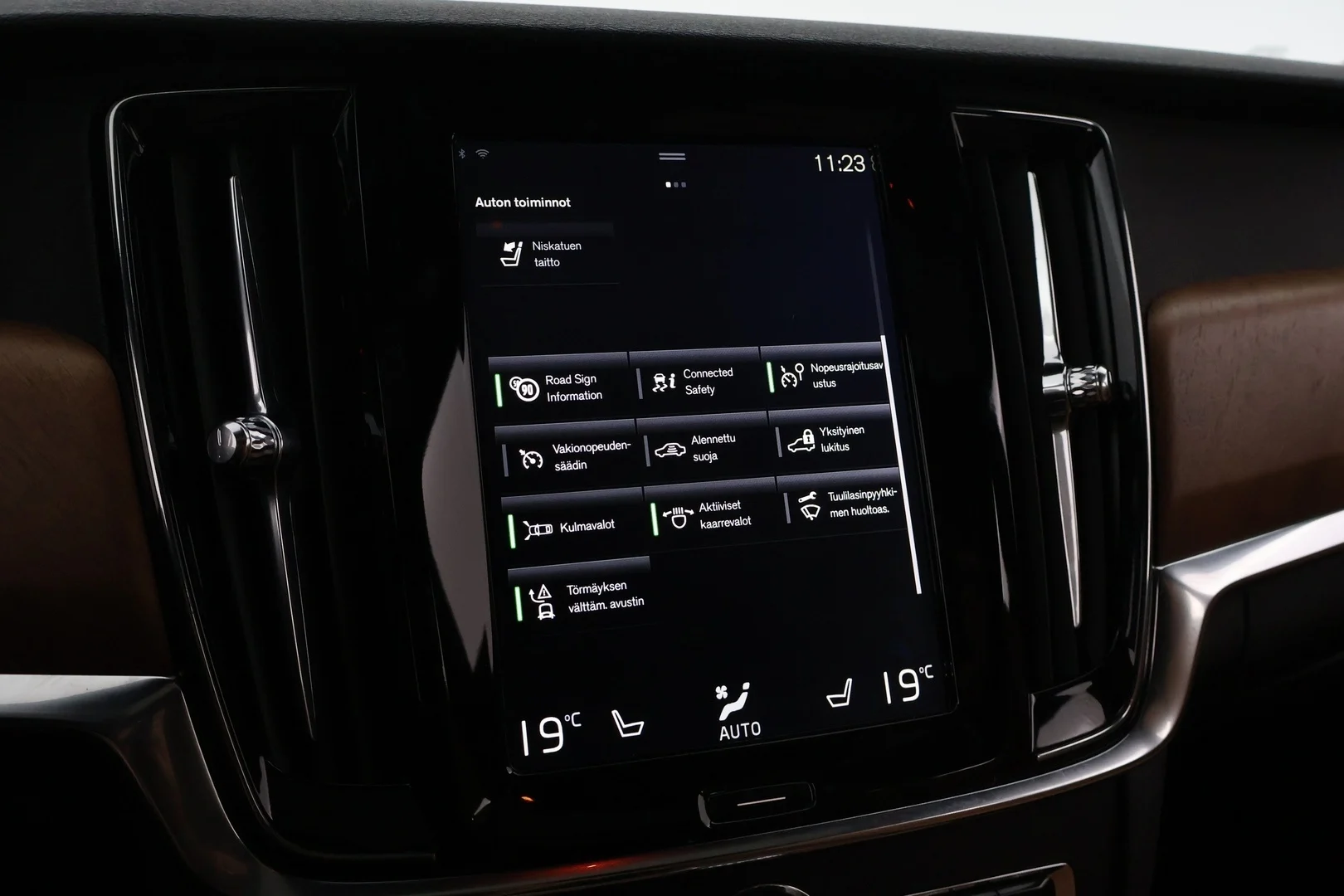 Car Image - 7fzjhR6SFswqB1RvdfoIaX