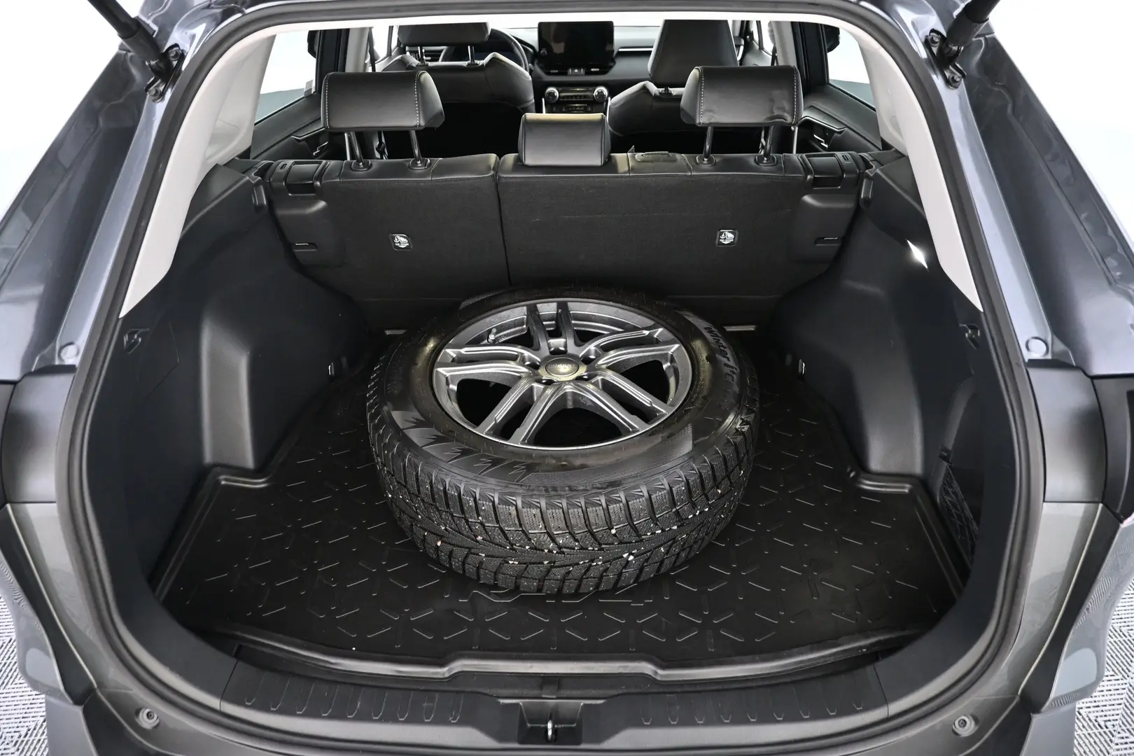 Car Image - guGbaSMq3YgRRIWYhg2VE