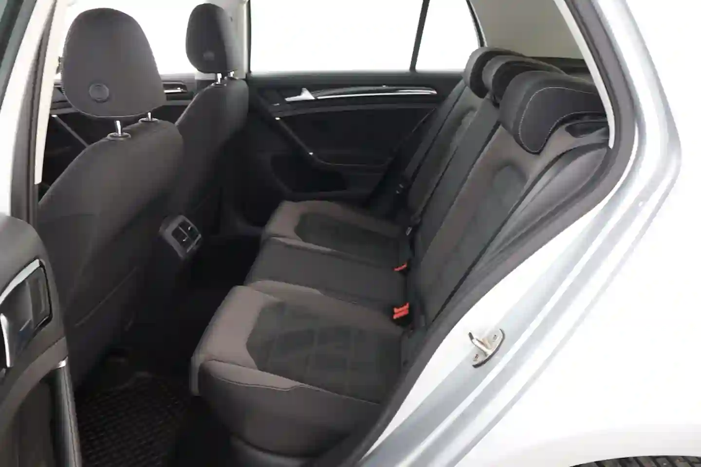 Car Image - 4EFoDguWFozAYE1t16SuRB