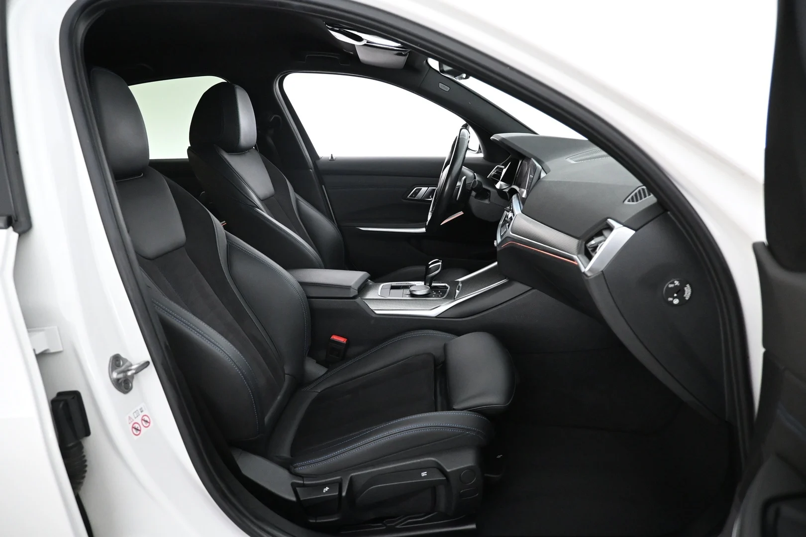 Car Image - 2ByL0vj2pSfJvTnE4gTZT