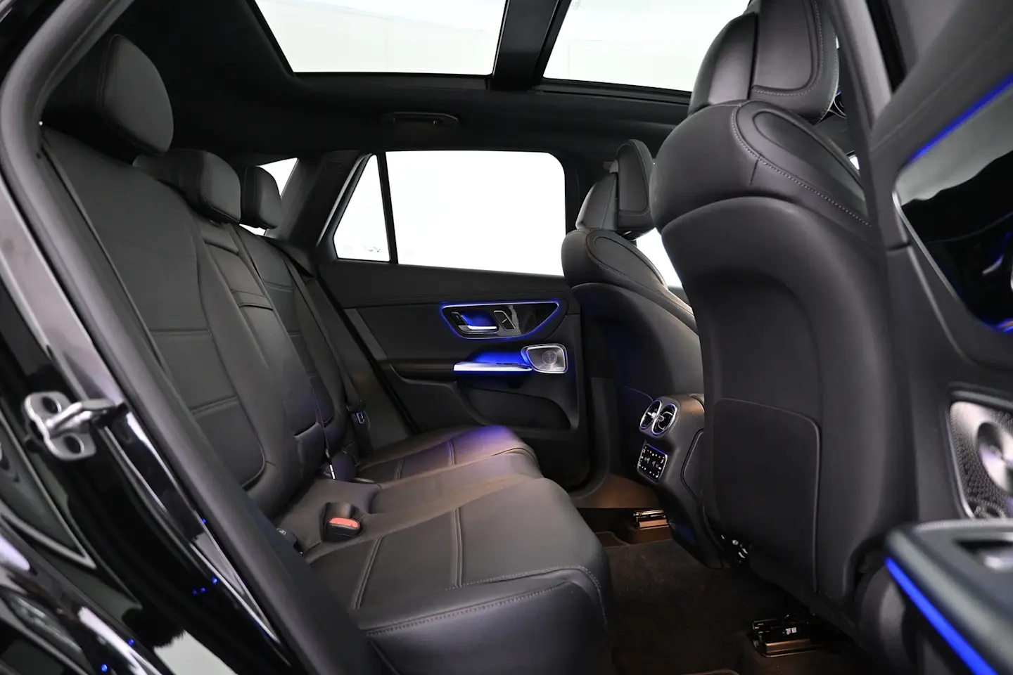 Car Image - 2RG1eQg9ZlW6cJL3j4LcEU