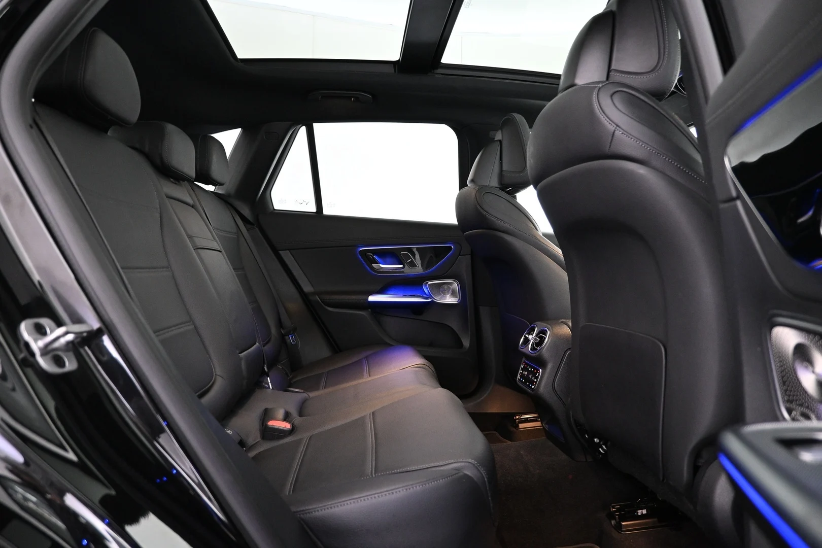 Car Image - 2RG1eQg9ZlW6cJL3j4LcEU