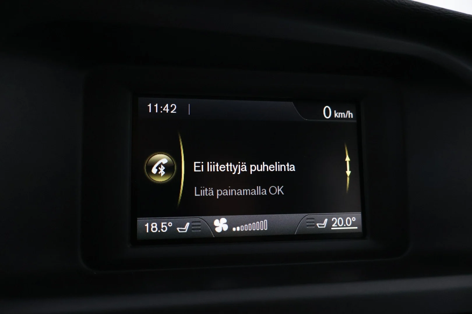 Car Image - 76No27FeUSq4m57u6d8llG