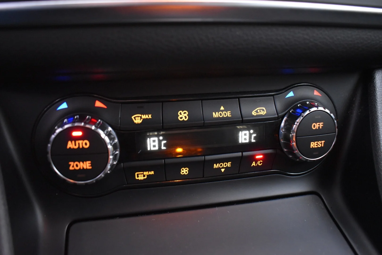 Car Image - zd1DxrxUQhIjUxFU8OS06