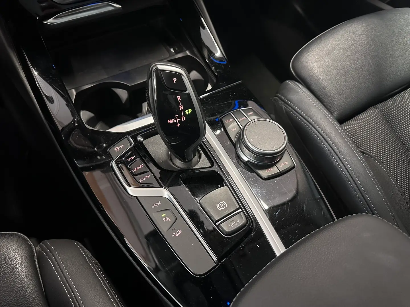 Car Image - 6JwqVHI8ejIK2a3Yksb47v