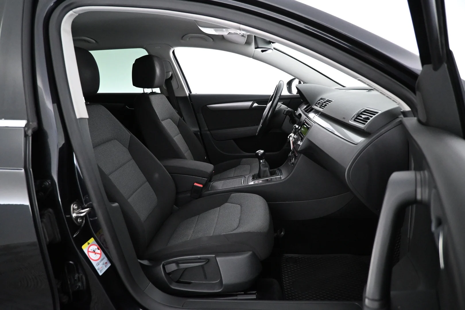 Car Image - 4ADE0O1Ah8KZHZ8MbdGVoC