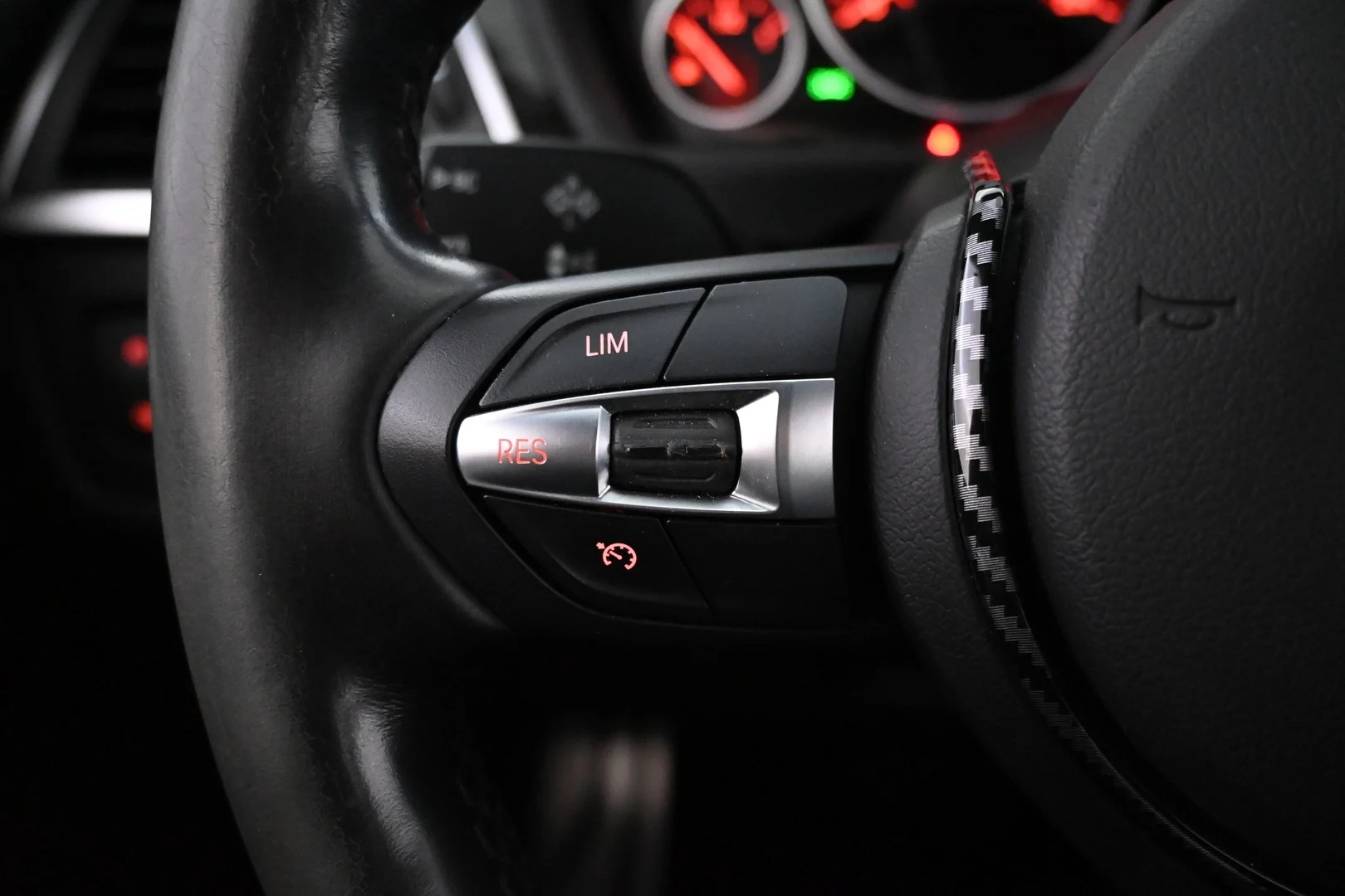 Car Image - 1Hh4QJrGmNWHUKO8SHXXWT