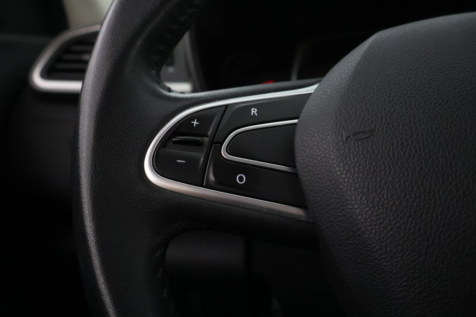 Car Image - 1UCUYW1Pb9Mzou8NNvlKFf