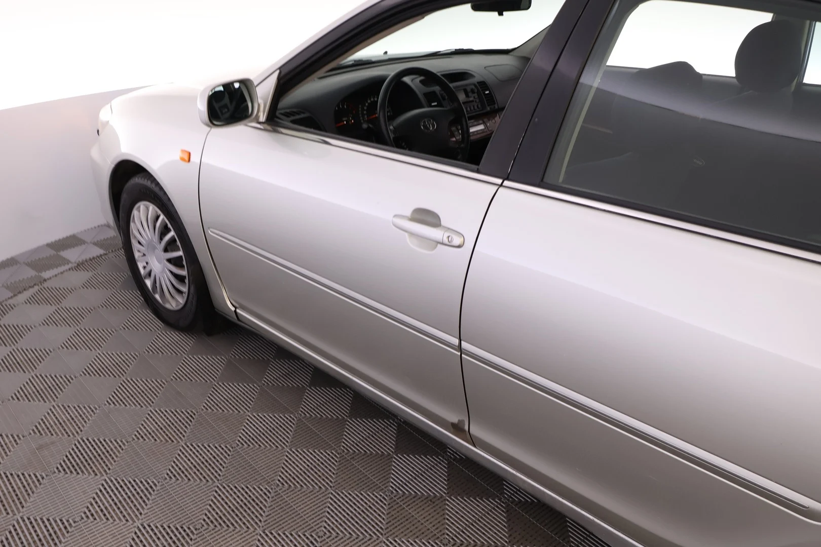 Car Image - 3rfJ7HW2PKmB9lzoXJnuSM