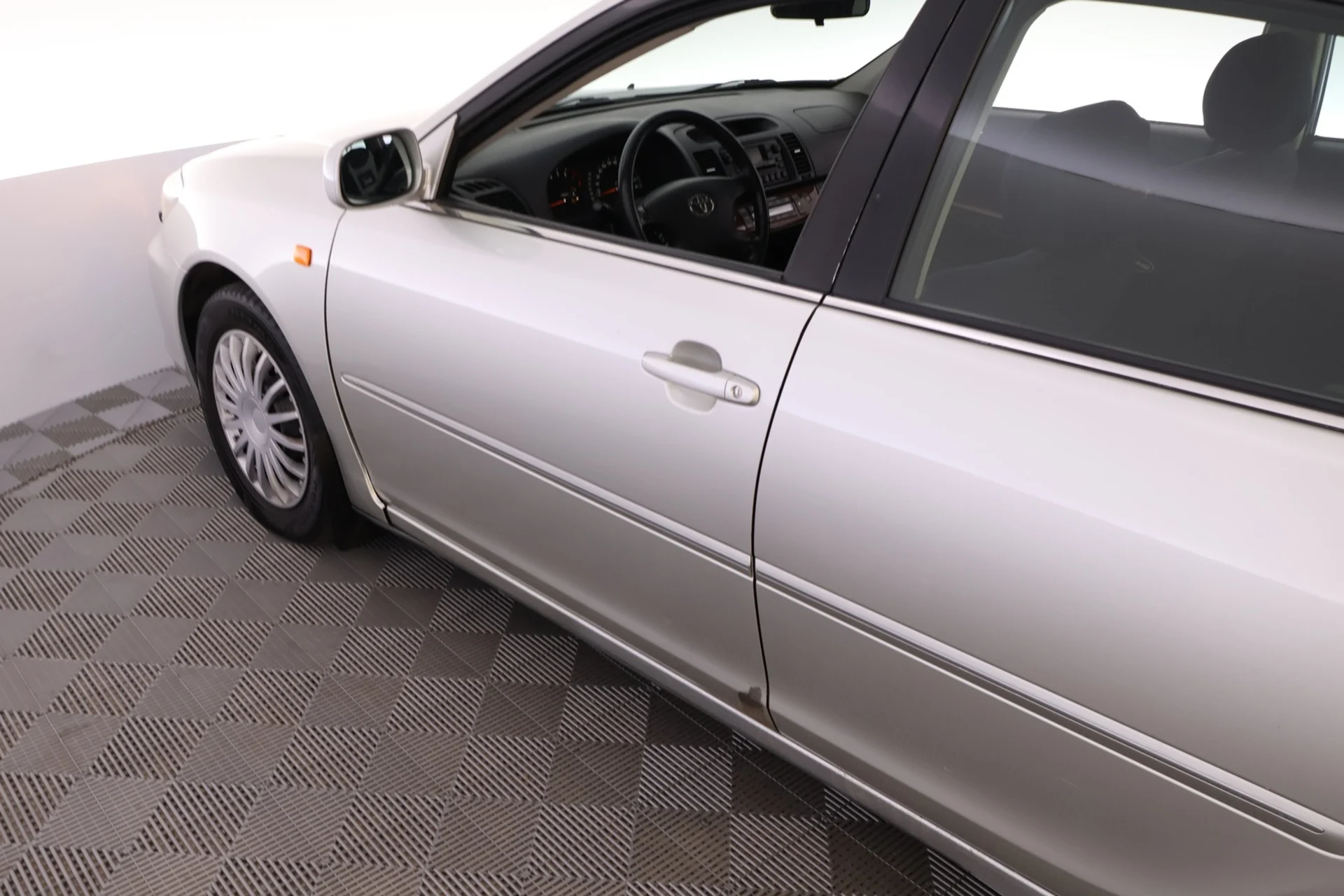 Car Image - 3rfJ7HW2PKmB9lzoXJnuSM