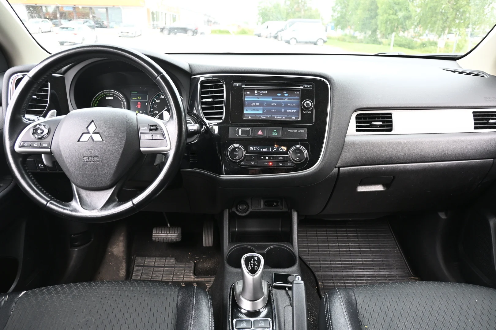 Car Image - 4es0UEQ3EbHhOchUxF9JuE
