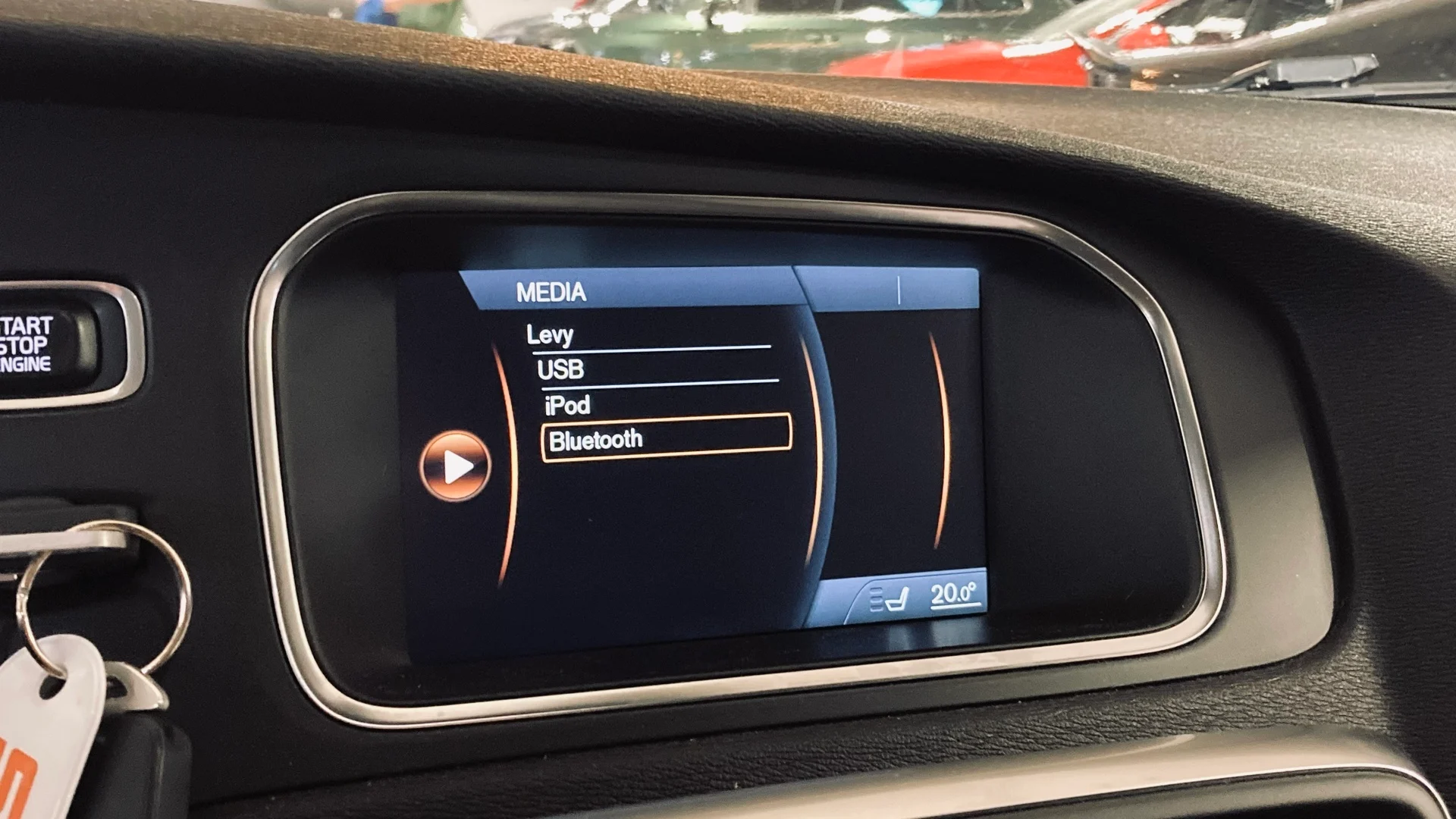 Car Image - 2eUTGlF9oZAcJQNX8diIft