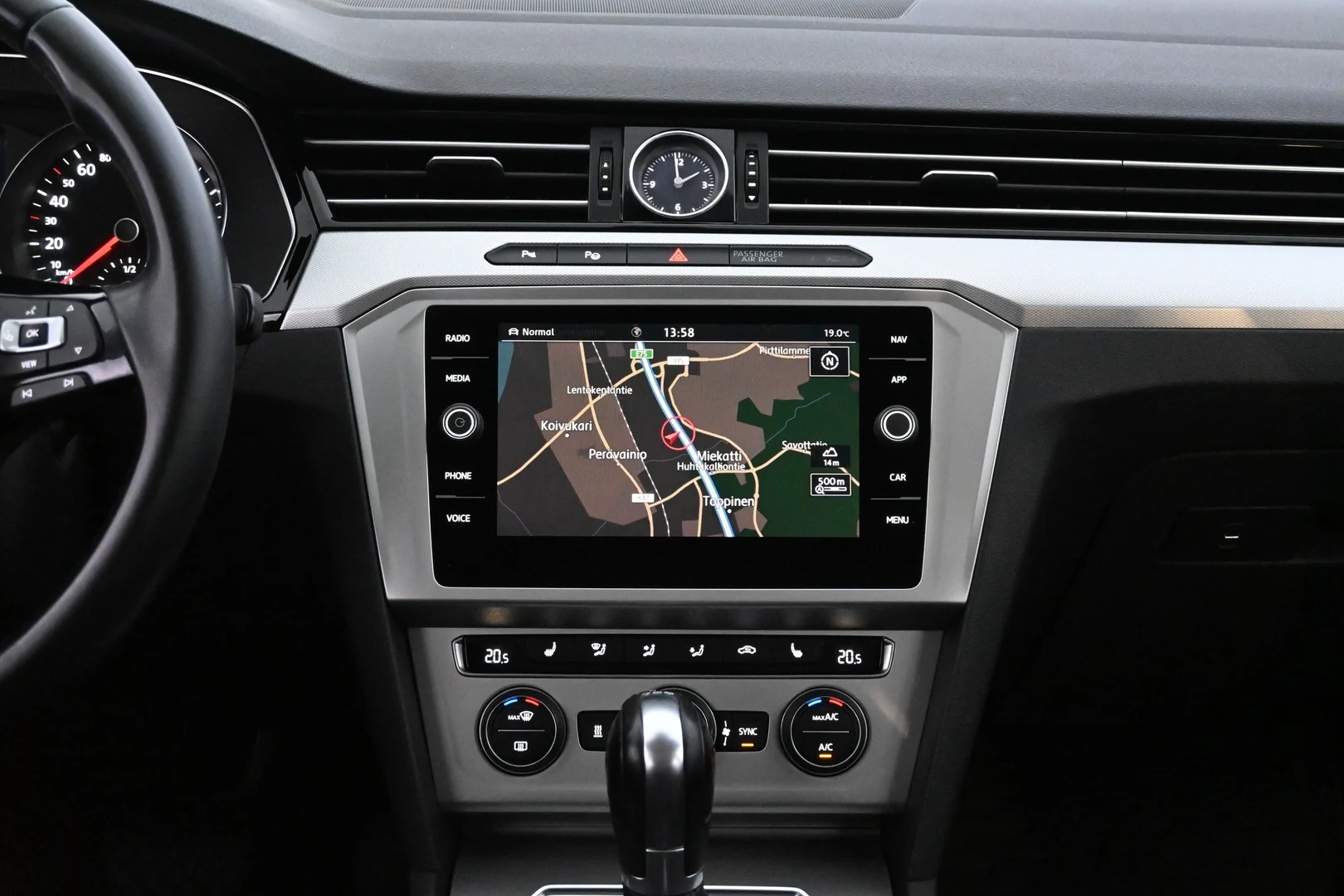 Car Image - 1hdjWm7kTYyUF1vHmXqQly