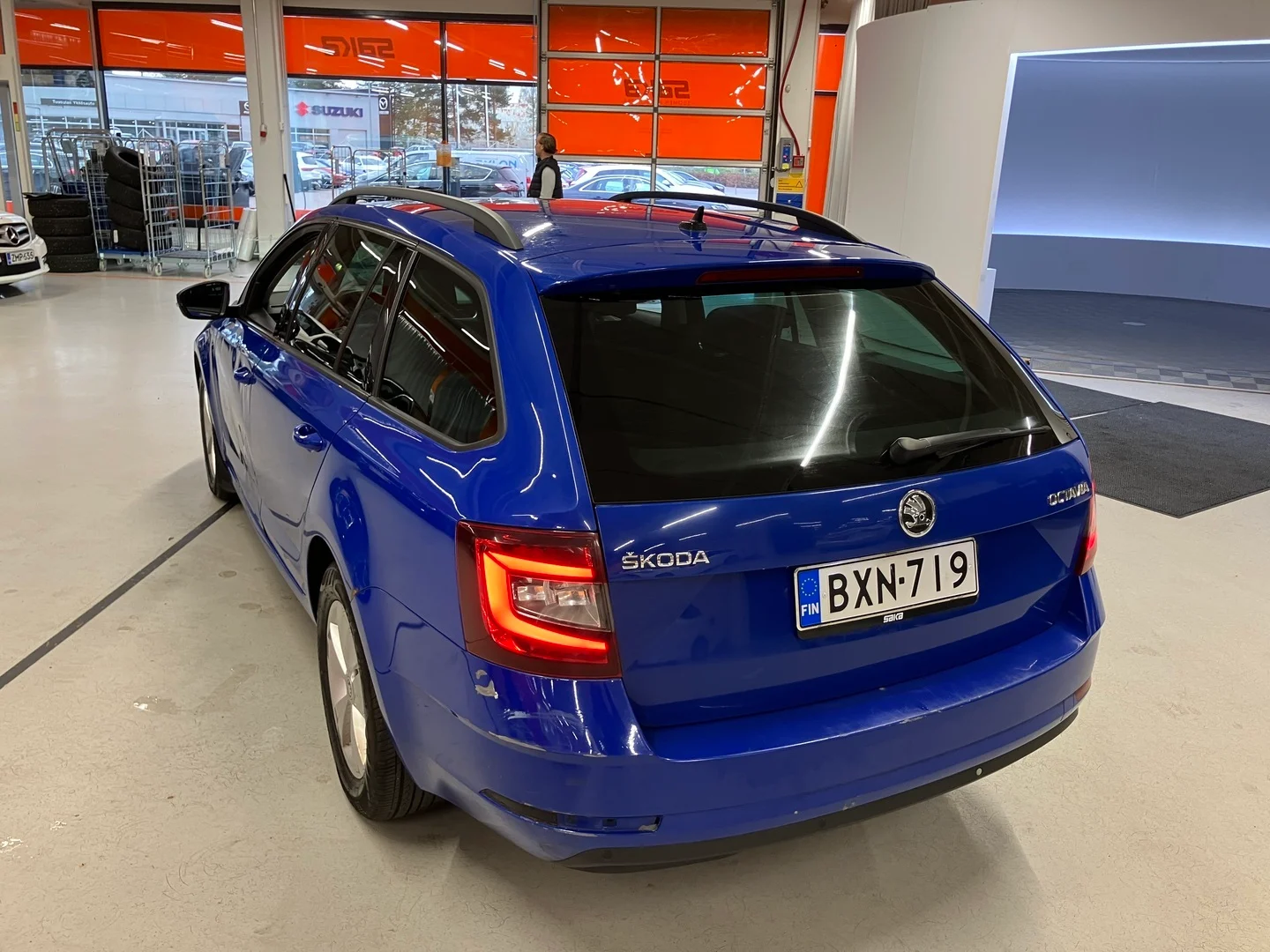 Car Image - 6jRx53eXuRmk89nXHyl0wB