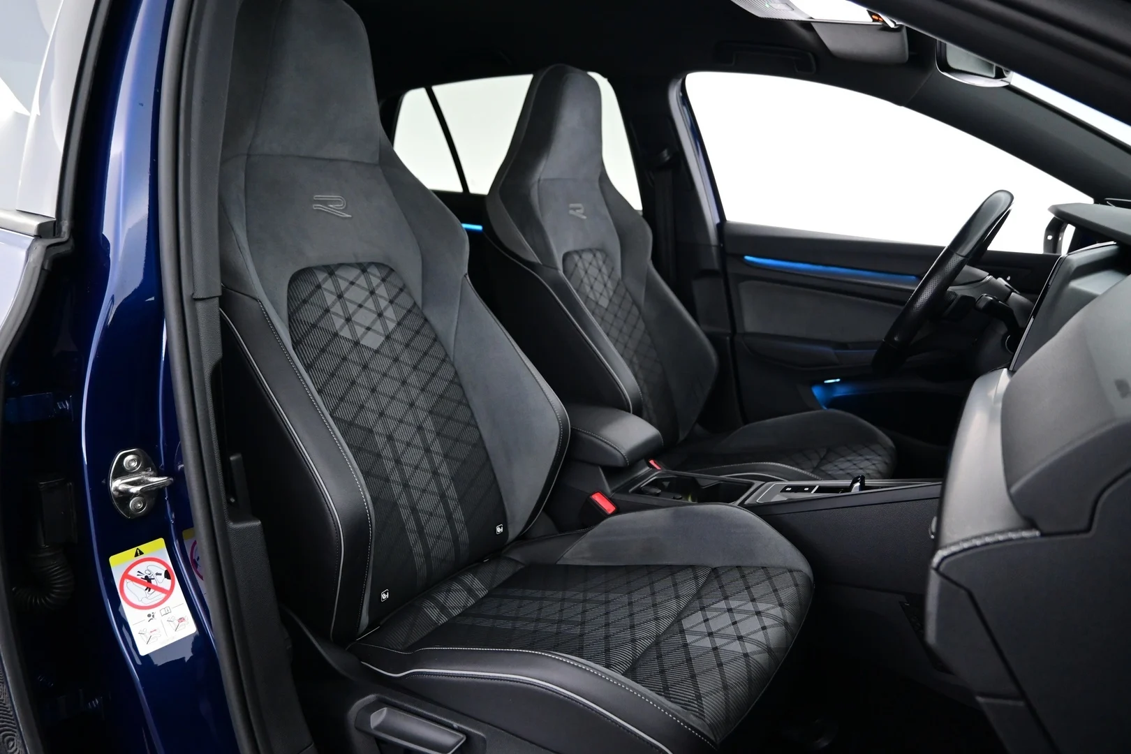 Car Image - 4cHKtE7hiRzsqXT4Dq0oZe