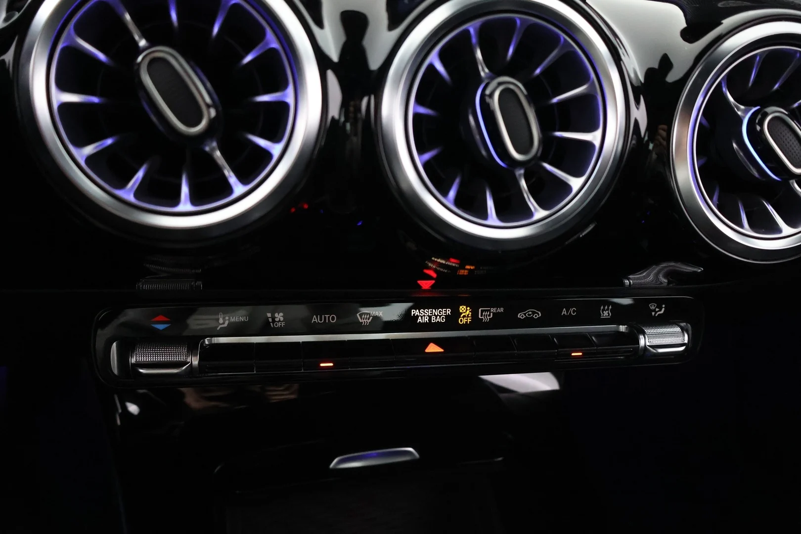 Car Image - 3DMk8BRtbcMttxaGJ1rmMV