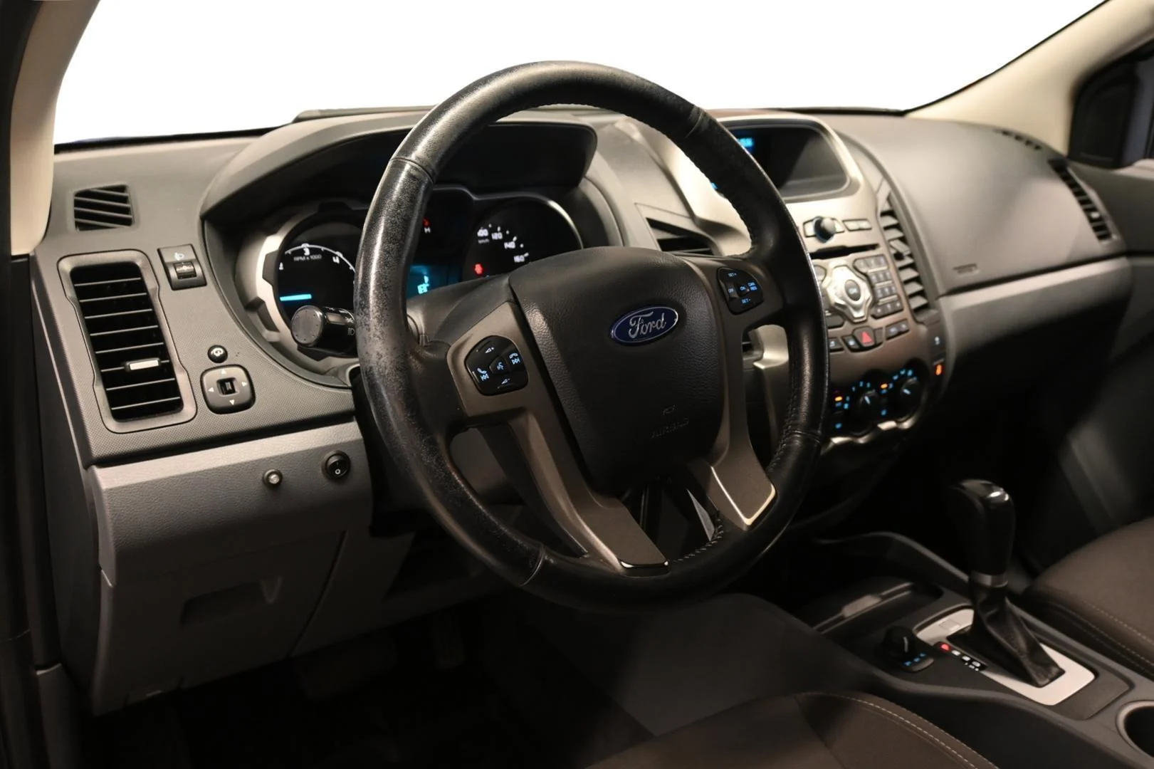 Car Image - 2qFN6lruA55YHqTQMPhTdb