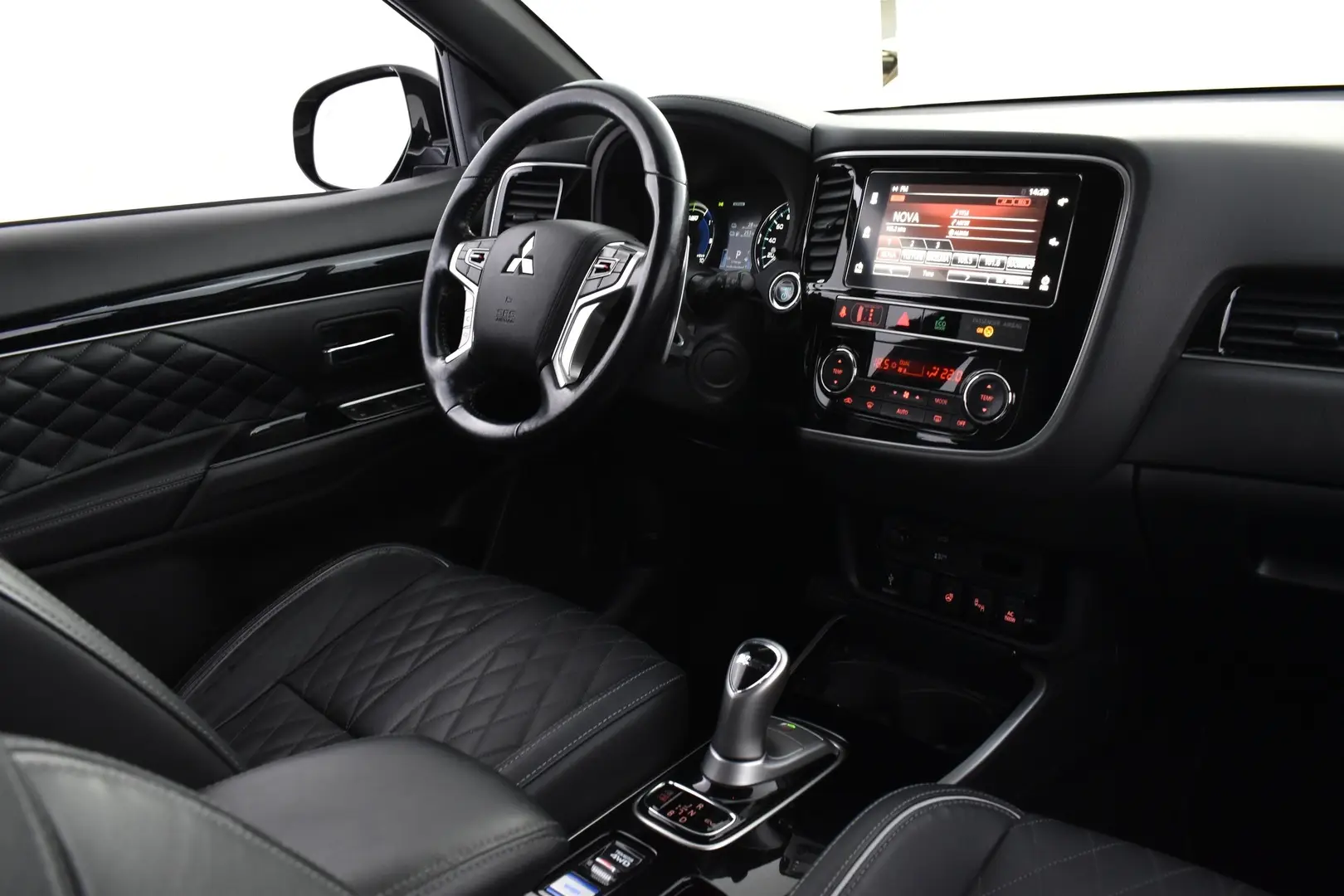 Car Image - 2b1e7xSCNIHoBlCJk9sUAz