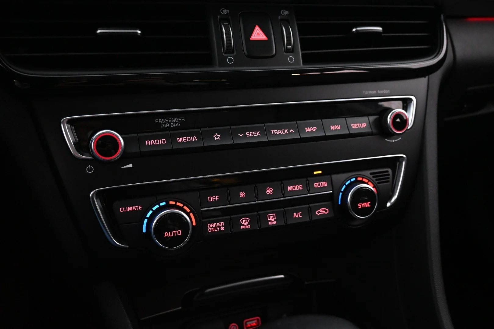 Car Image - 3l7inFYnBxWr6Zrb68f9nf