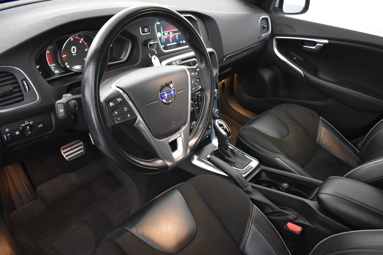 Car Image - 74BR59D8G00Vw0O4zobgDe