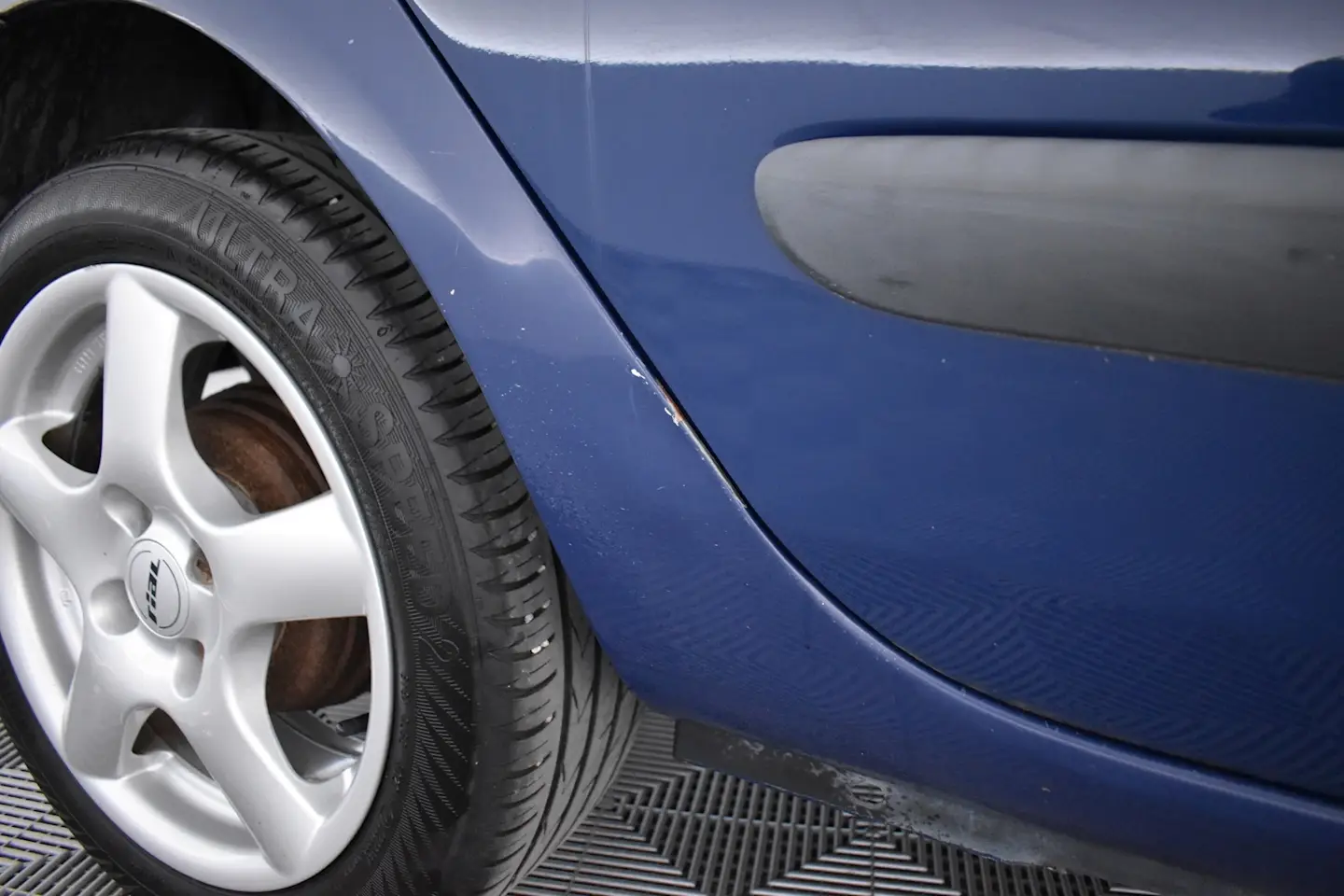 Car Image - pSNCjO9sct1ry6aqQIkD5