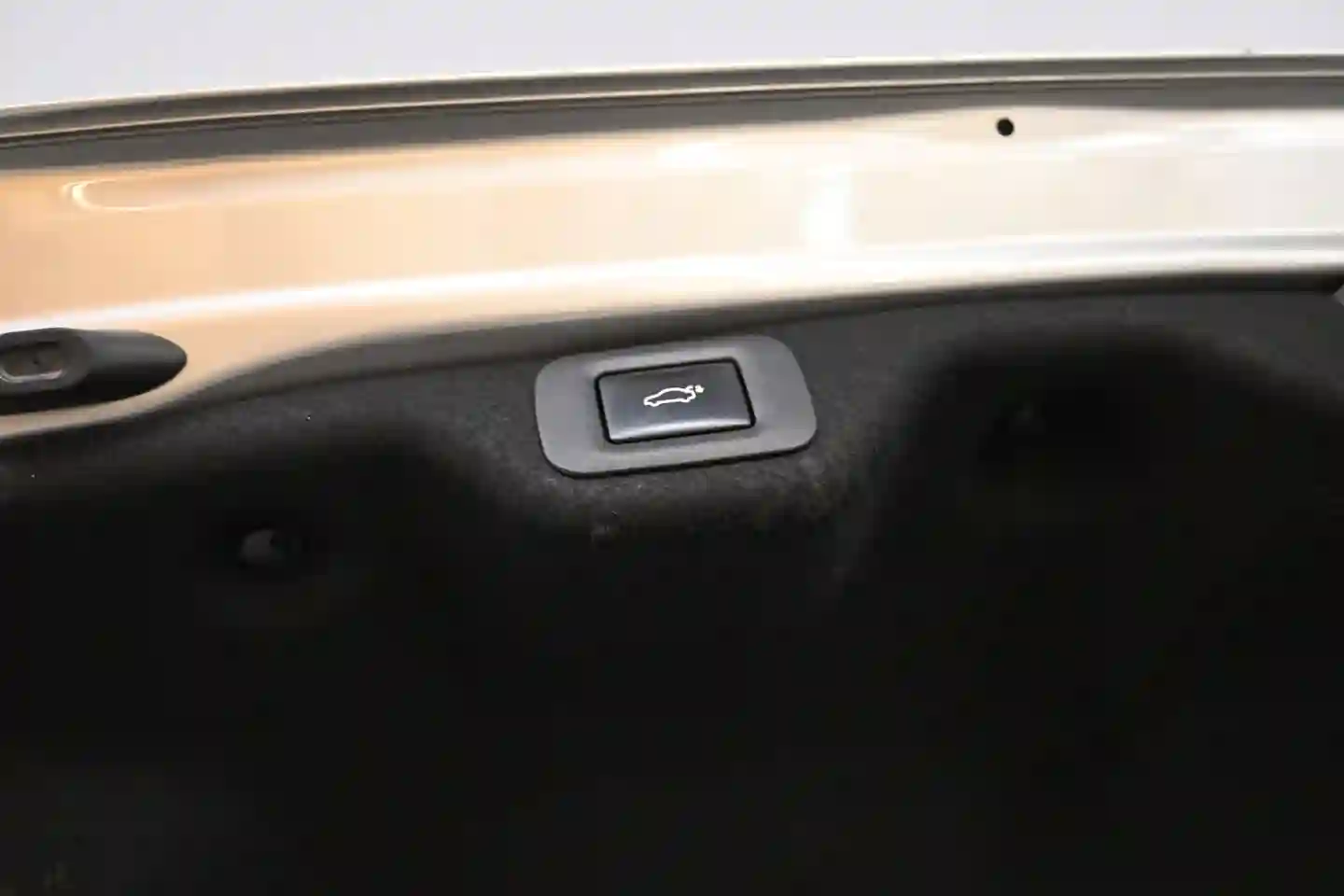 Car Image - 317htcsYAVpnjOc4mMGSsM