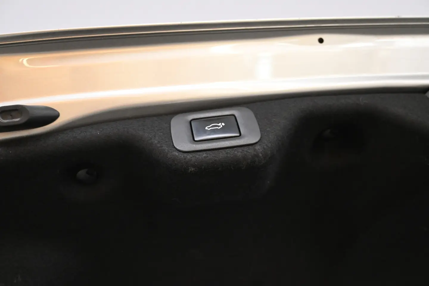 Car Image - 317htcsYAVpnjOc4mMGSsM