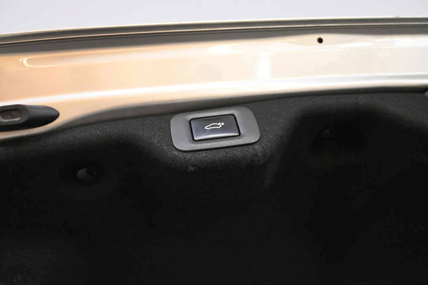 Car Image - 317htcsYAVpnjOc4mMGSsM