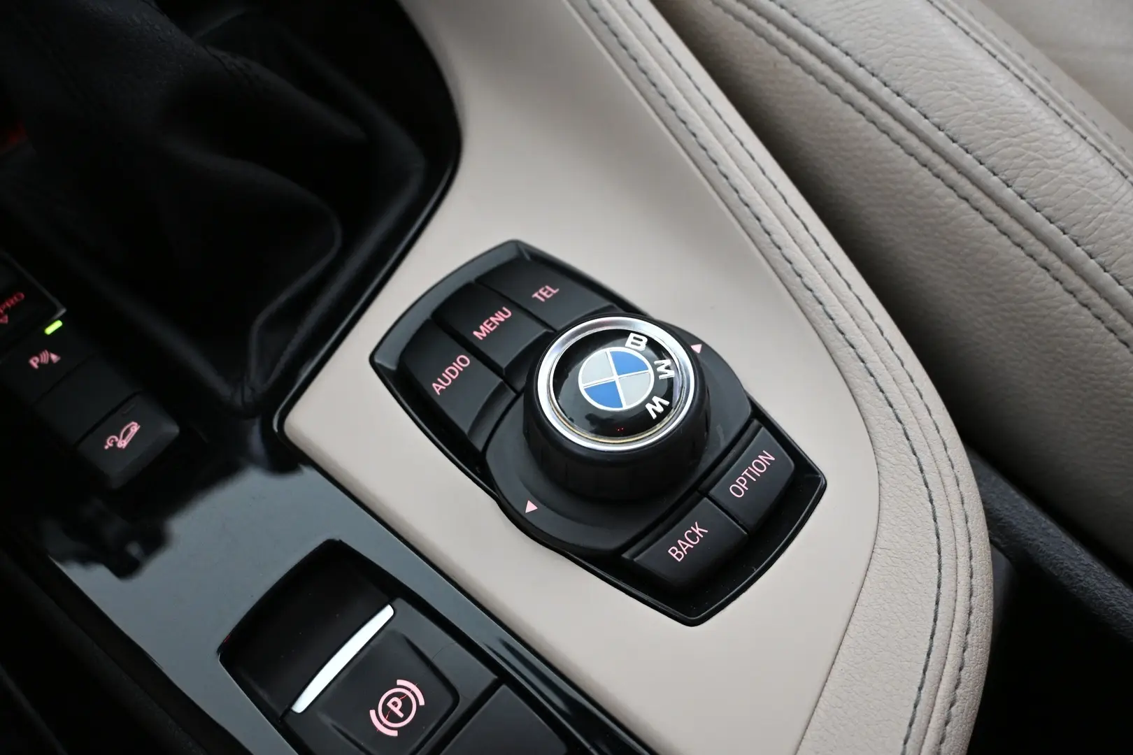Car Image - 1WUXce5zvzgOQUc4JfcV5N