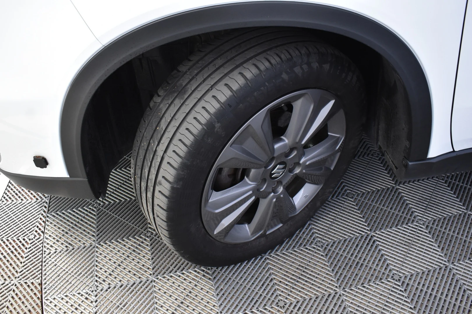 Car Image - 2FVtqiU5g0MIvTaj5rfwMJ
