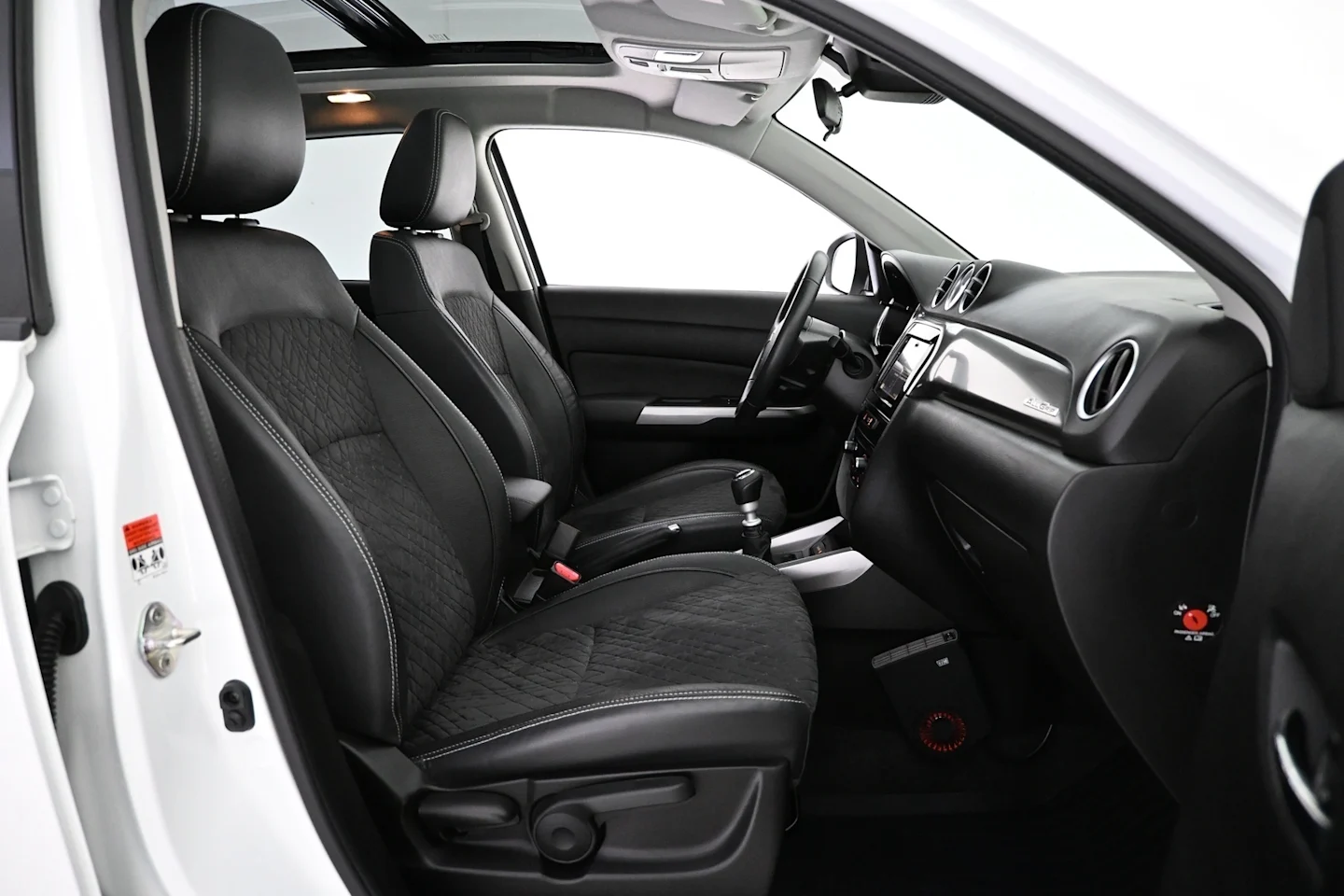 Car Image - 393NHazMXLg35TceCa4sGV