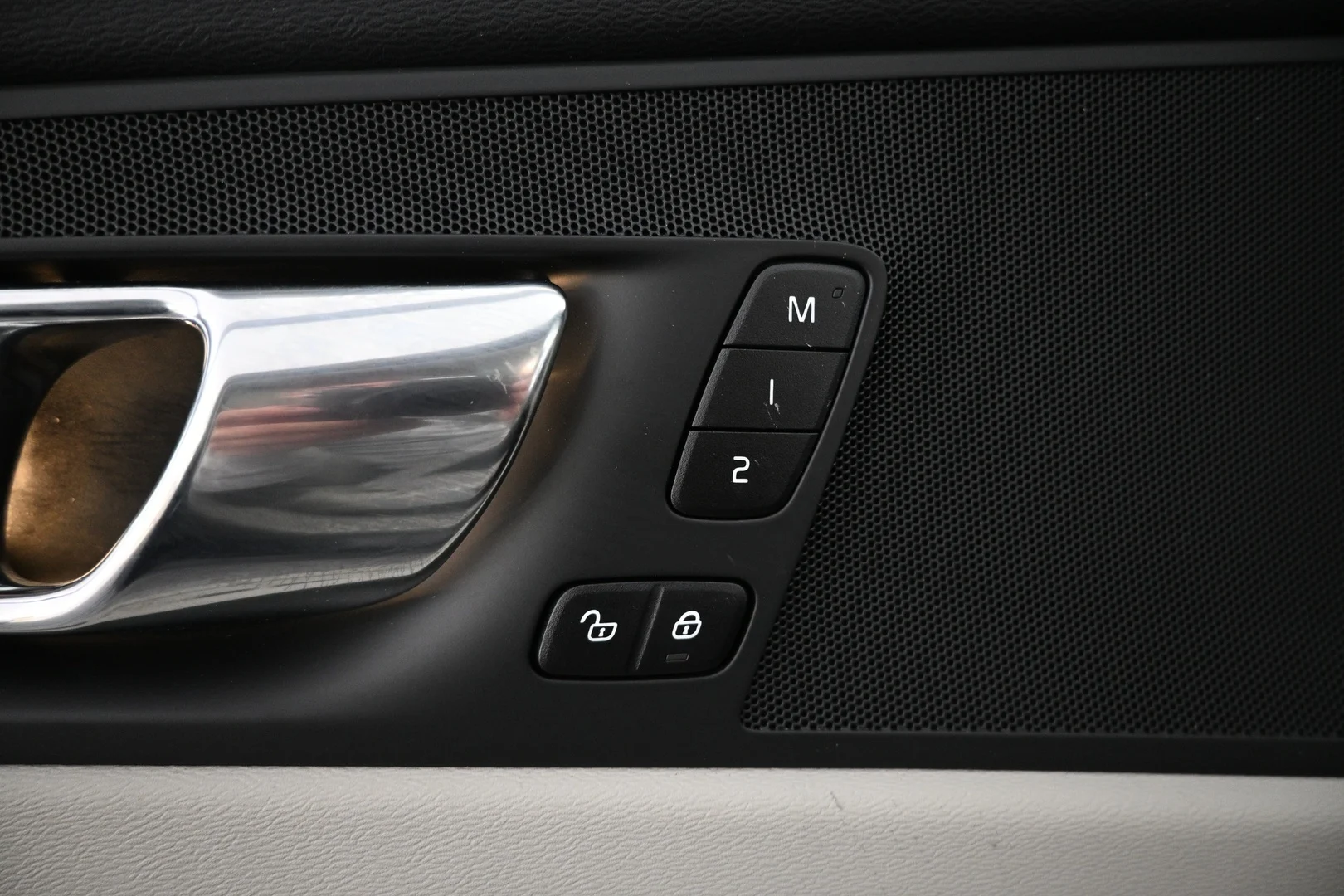 Car Image - 1honEnMVDRa8UUmDFMWw48