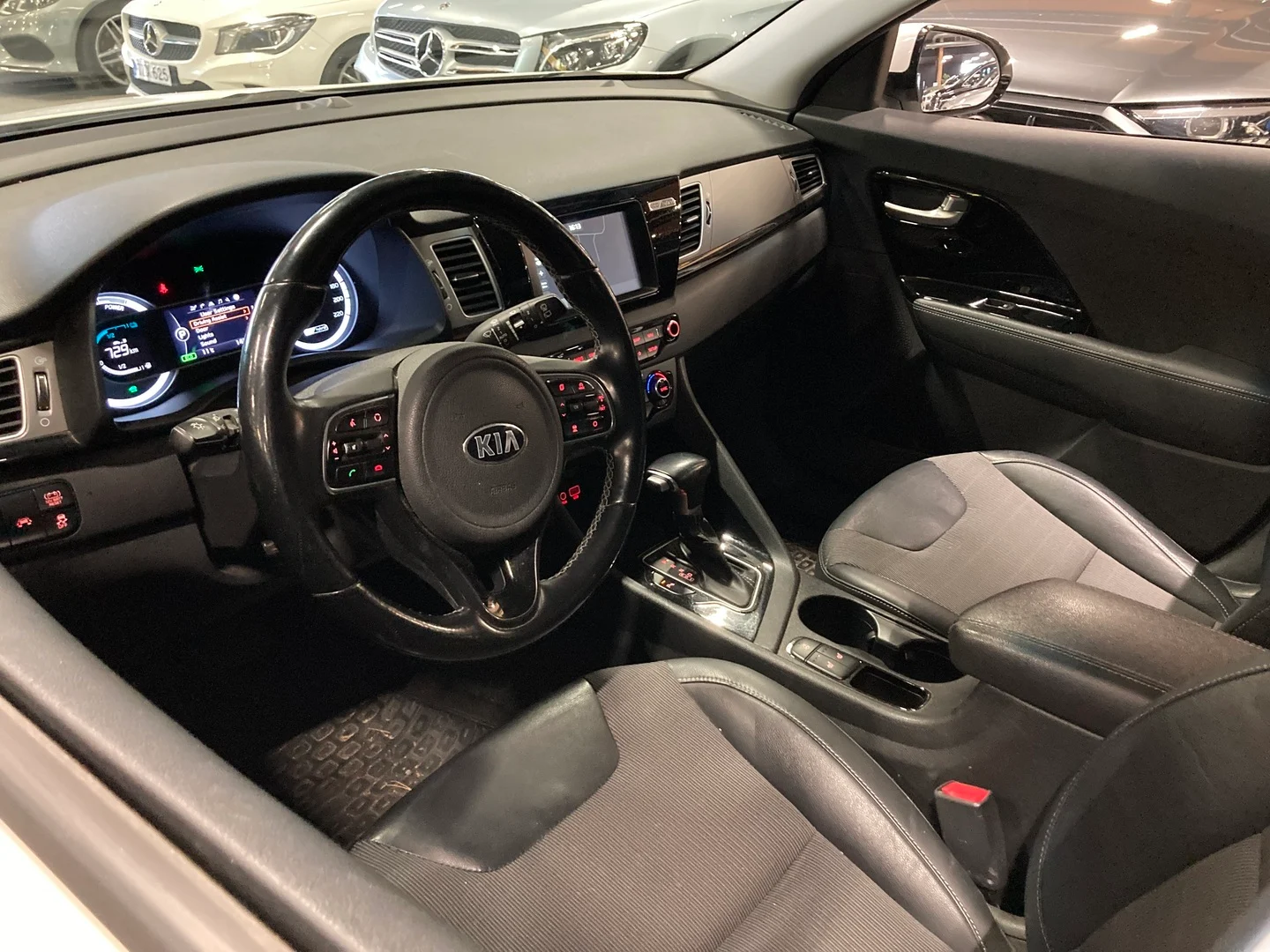 Car Image - 1rdDVNveJFXpIp9XLyM9xj