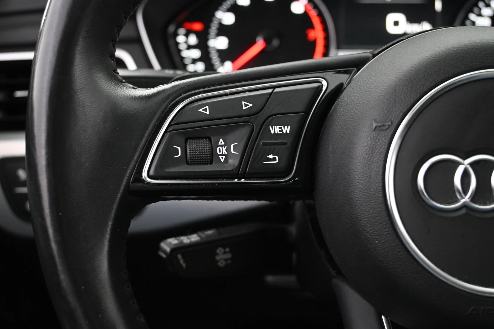 Car Image - 4mou1n02r5yBX0NupOx8mc