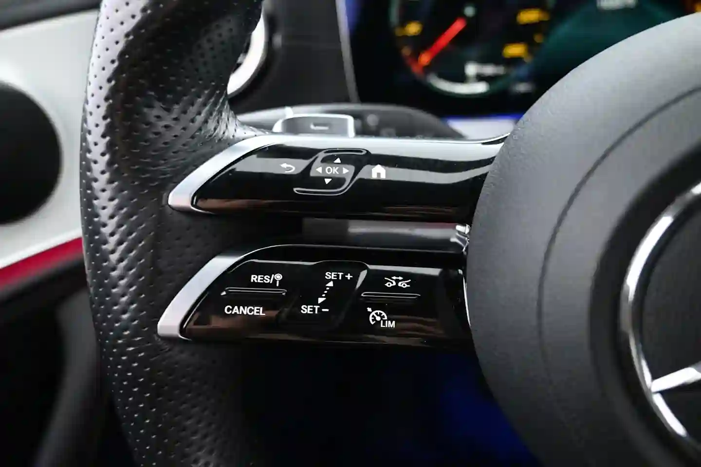 Car Image - 1Tp01wxWt1YV1JjE8mKjEw
