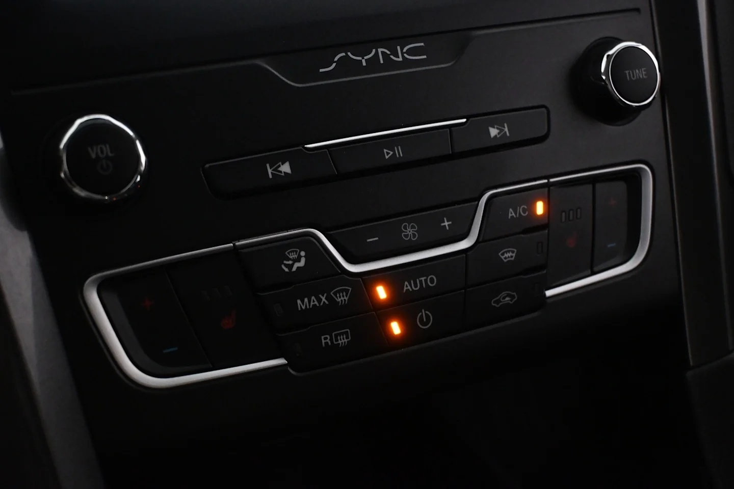 Car Image - 4mucIVrNw41Fgl08nsUWSb