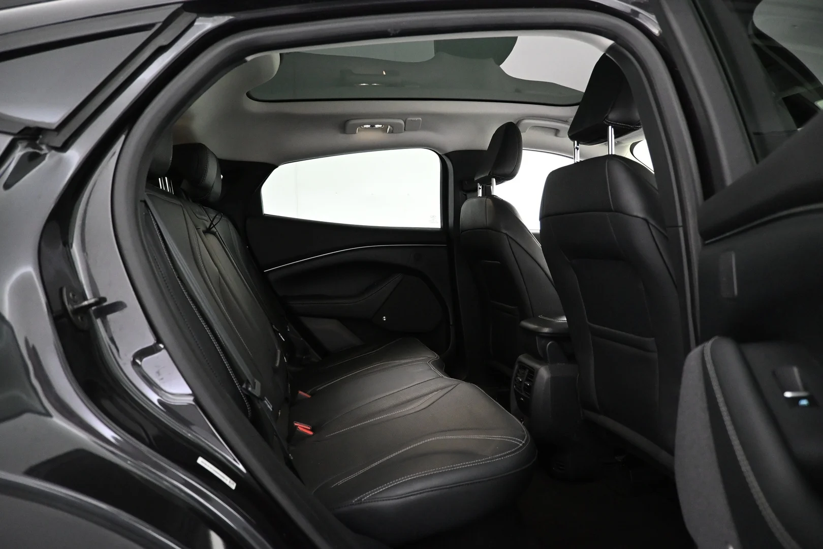 Car Image - 2MPJ82wFfZa6Sdh5P7Brfx